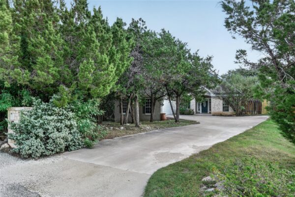 4 Cedarwood Cir, Wimberley