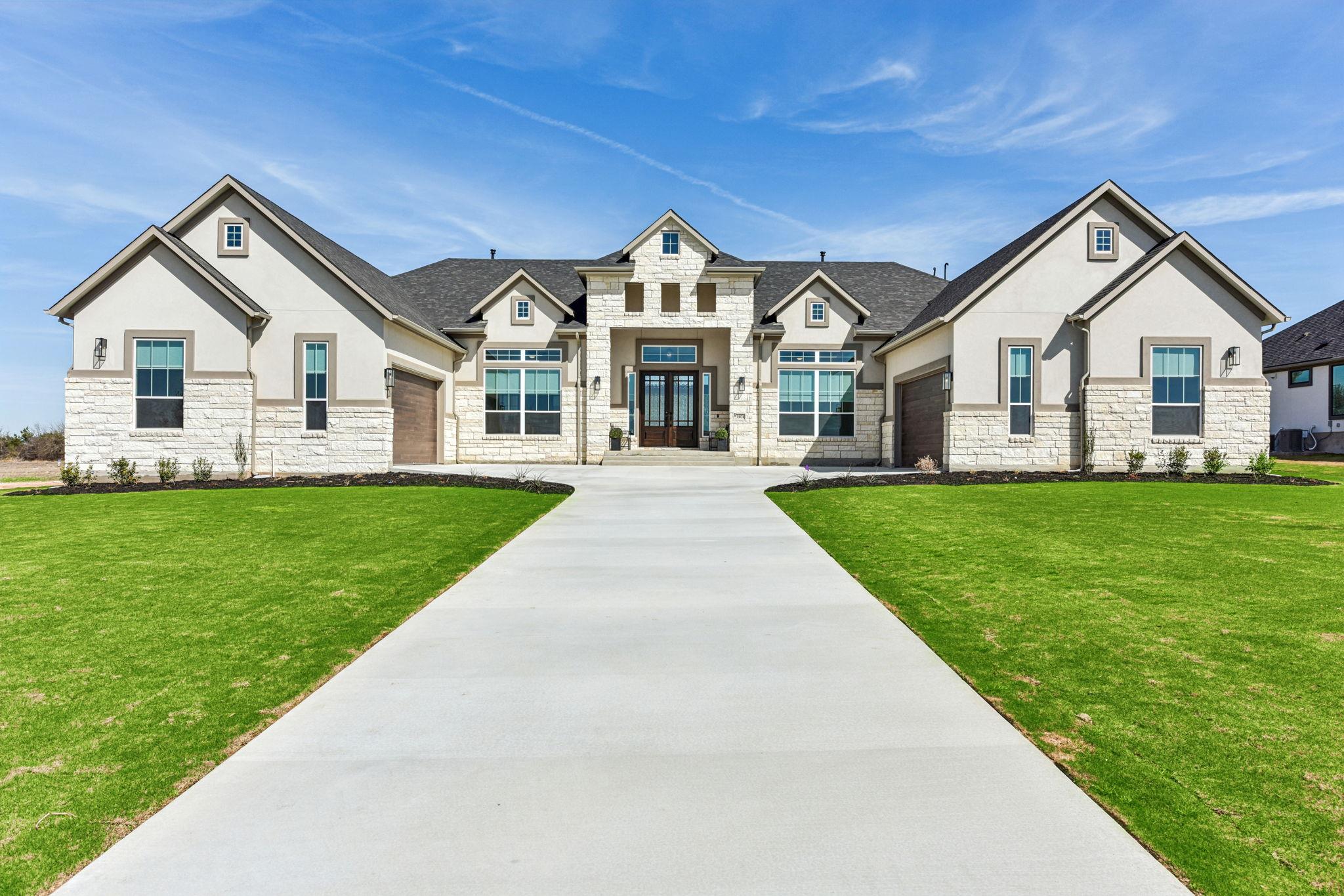 221 Three Rivers Rd, Florence, TX 76527