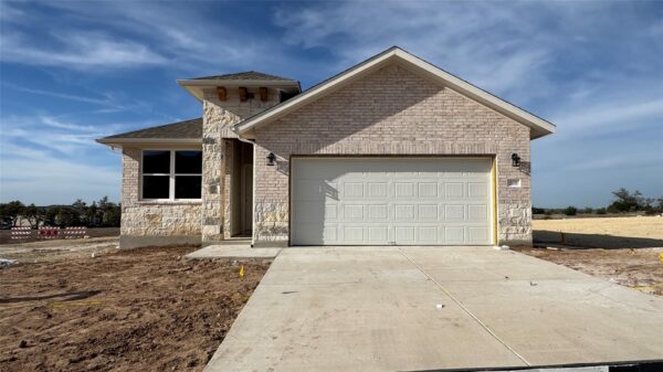 269 Crater Lake Dr, Dripping Springs