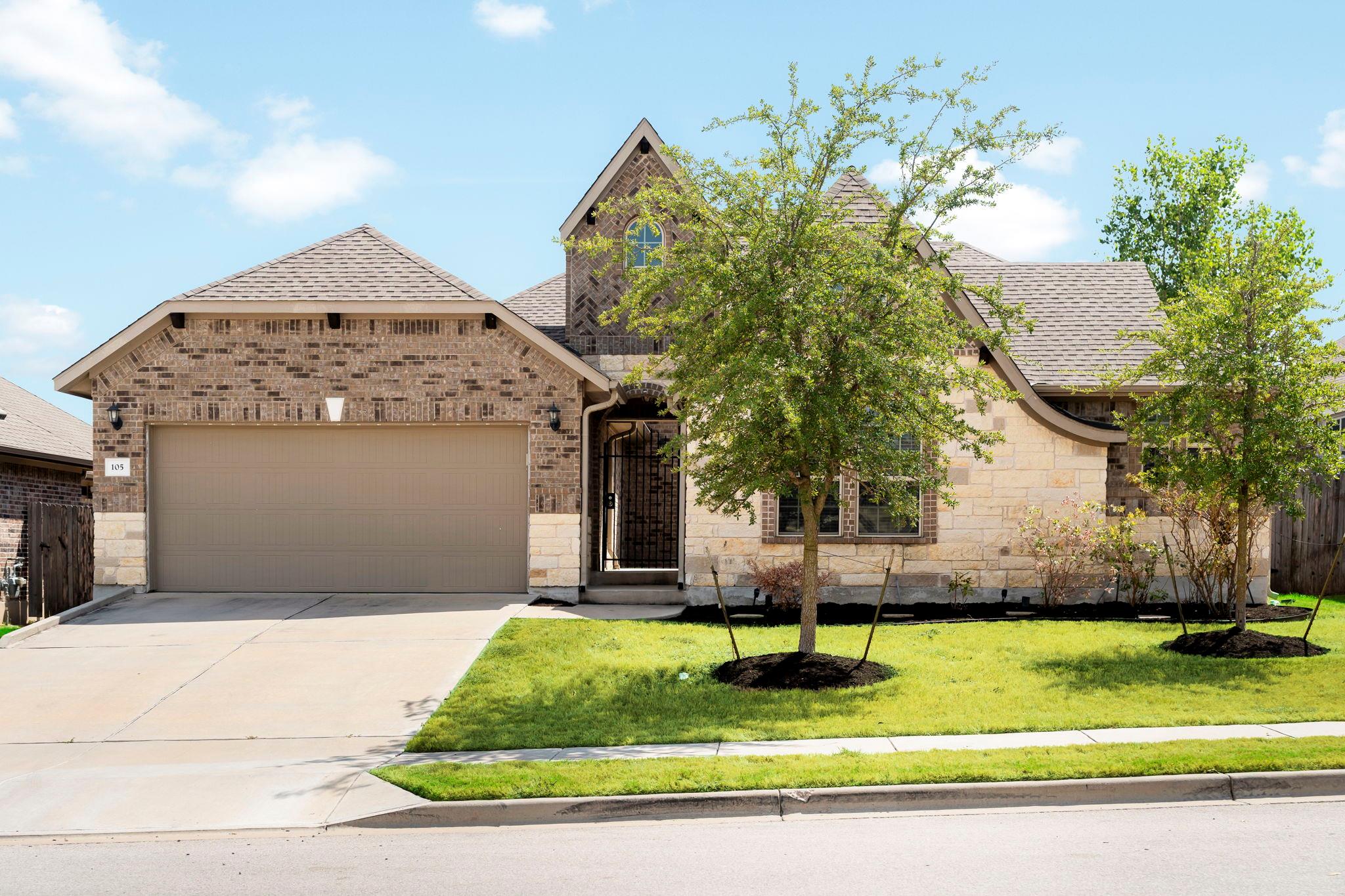 105 W Highfield St, Hutto, TX 78634