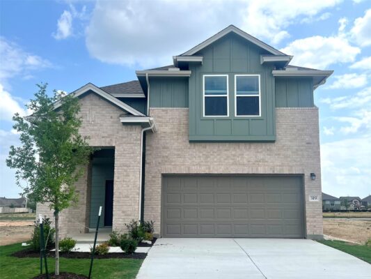 319 Young St, Buda