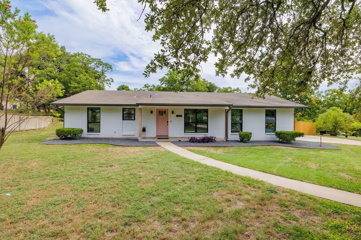 605 E Covington Dr, Austin, TX 78753