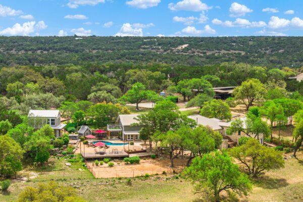 100 Rainbows End None, Wimberley