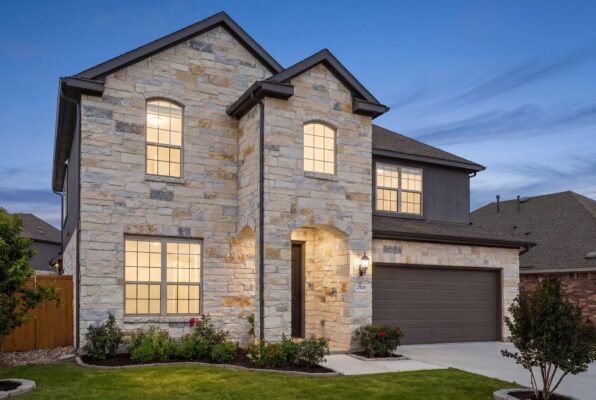 2328 Clear Pond Vw, Leander