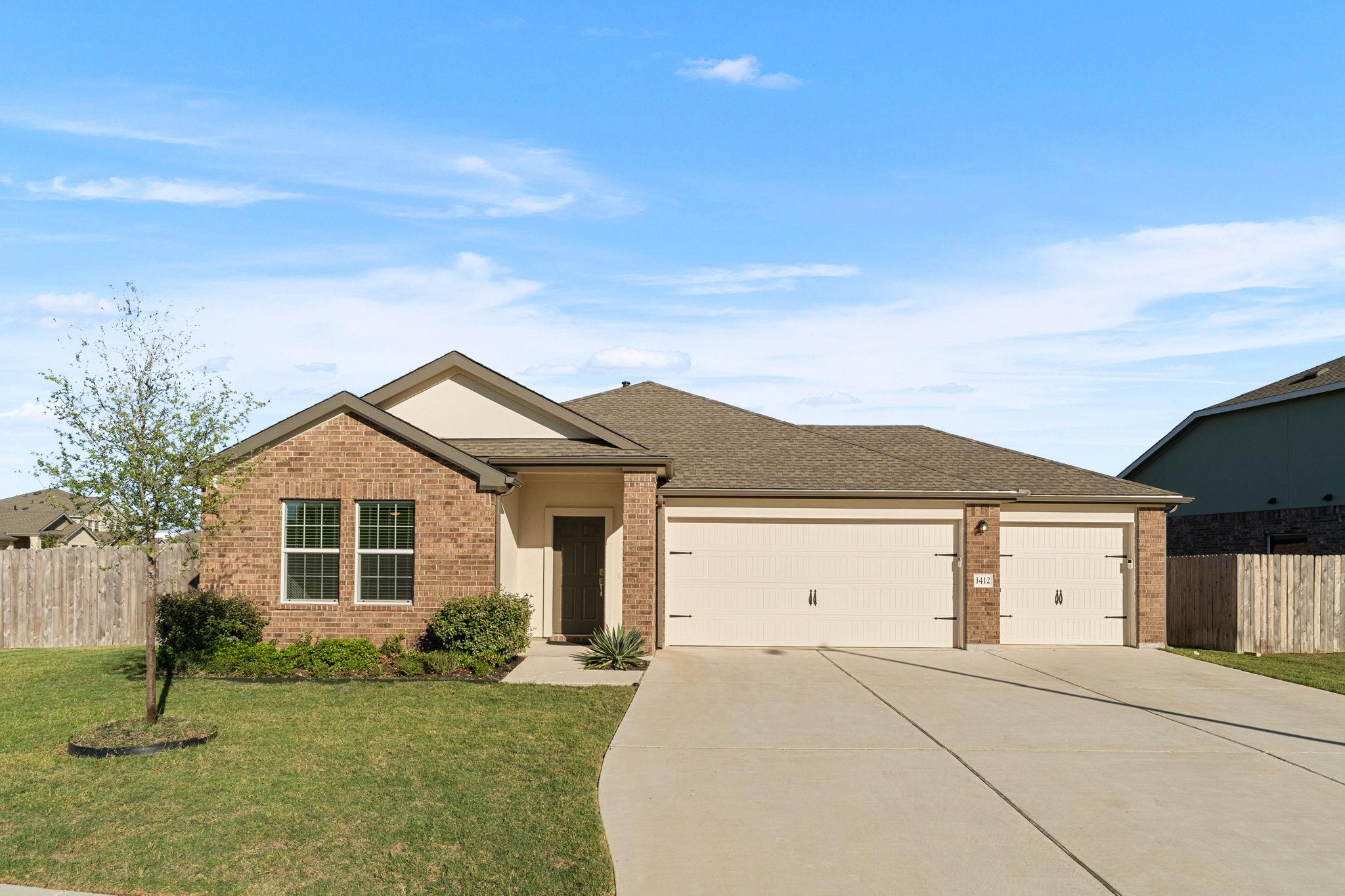 1412 Aquilla Dr, Leander, TX 78641