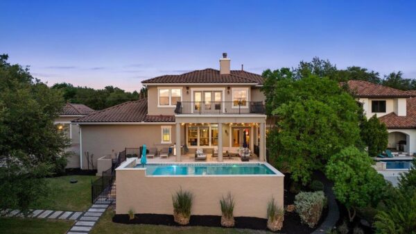701 Hurst Creek Rd, Lakeway
