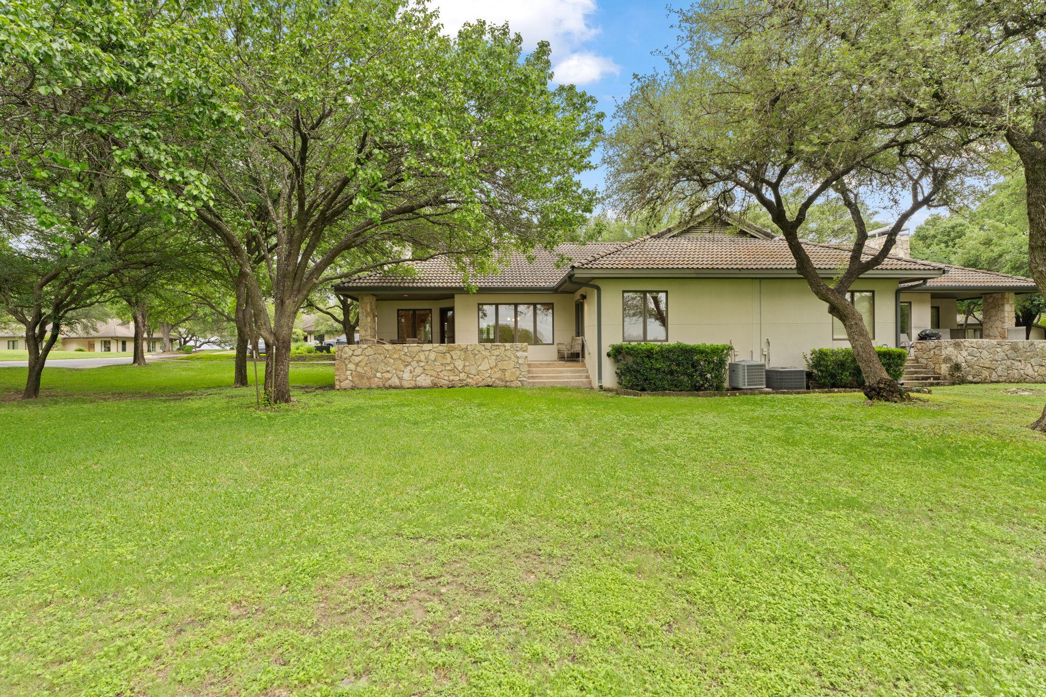 1927 Clubhouse Hill Dr #14, Spicewood, TX 78669