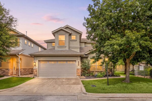 12701 Venice Ln #230, Austin