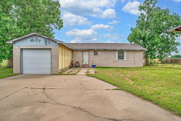 9796 E Us Highway 190 None, Rogers