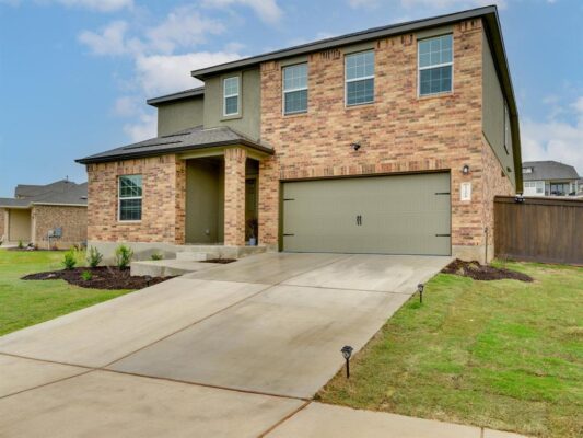 1208 Sweetspire St, Leander