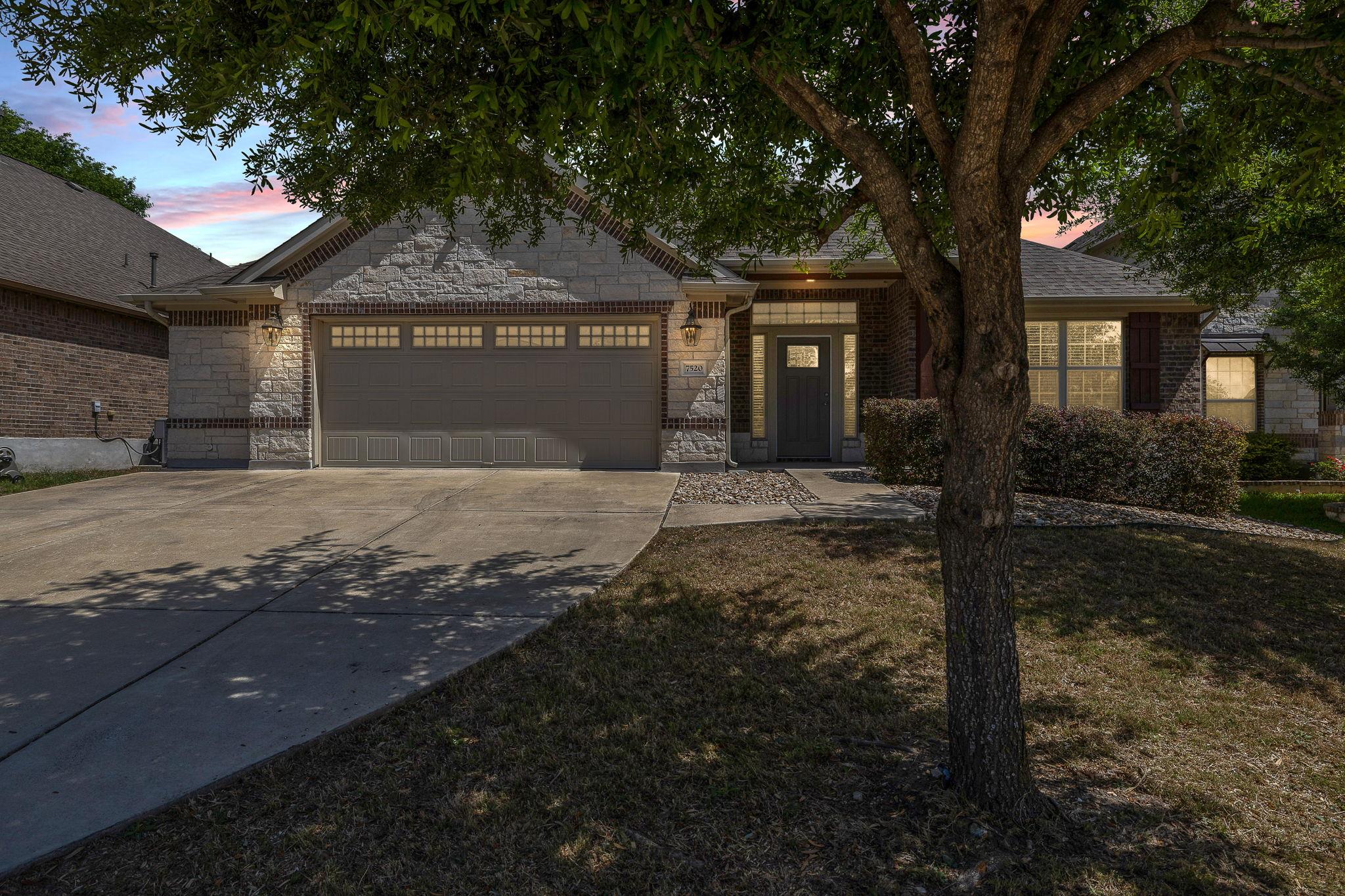 7520 Kinross Trl, Austin