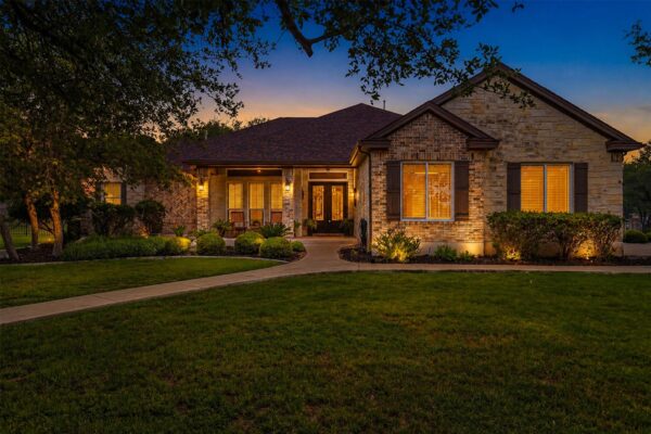 107 W Majestic Oak Ln, Georgetown