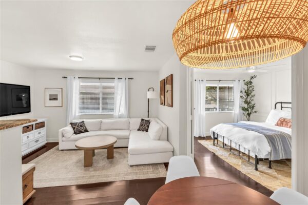 1307 Norwalk Ln #206, Austin
