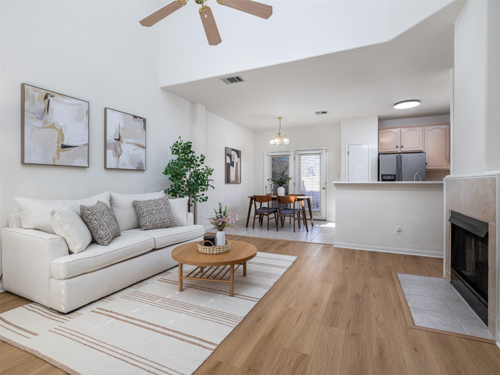 2100 Pipers Field Dr #30, Austin, TX 78758
