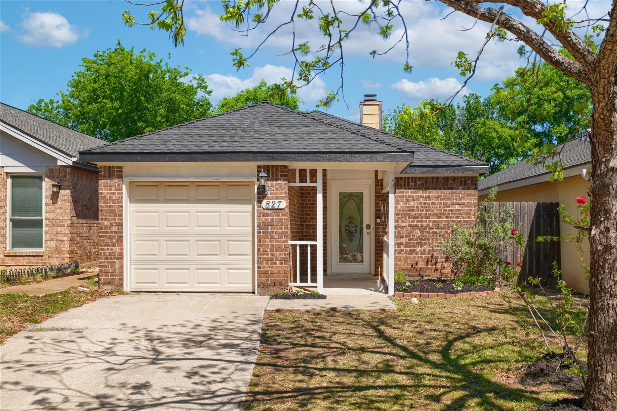 827 Topaz Ln, Leander