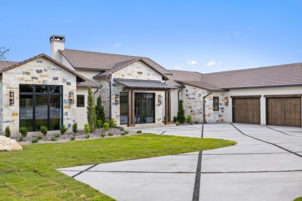 27031 Haynie Flat Rd, Spicewood