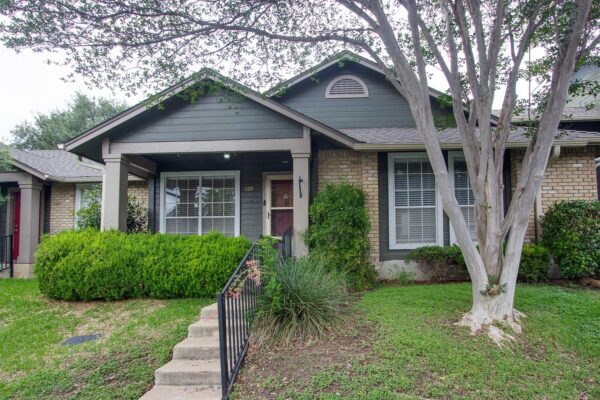 1015 E Yager Ln #125, Austin