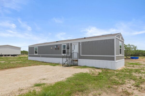 305 Blue Quail St, Dale