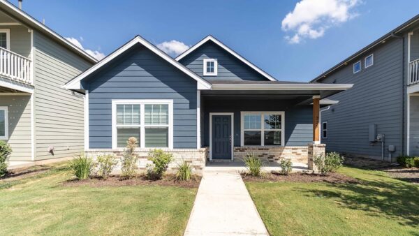 225 Clearlake Dr, Hutto