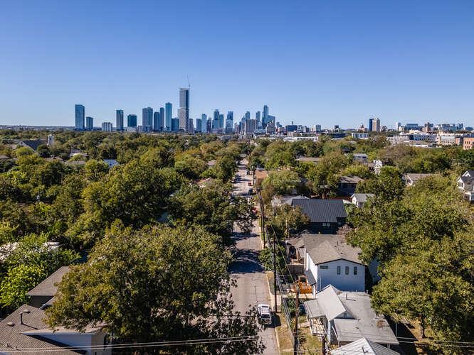 2406 Santa Maria St, Austin, TX 78702