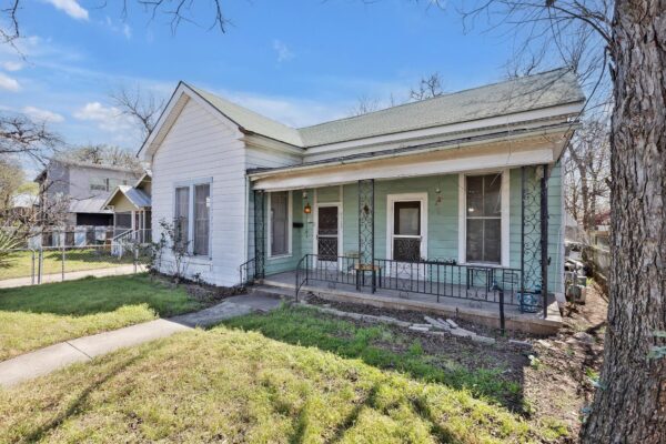 2705 E 2nd St, Austin