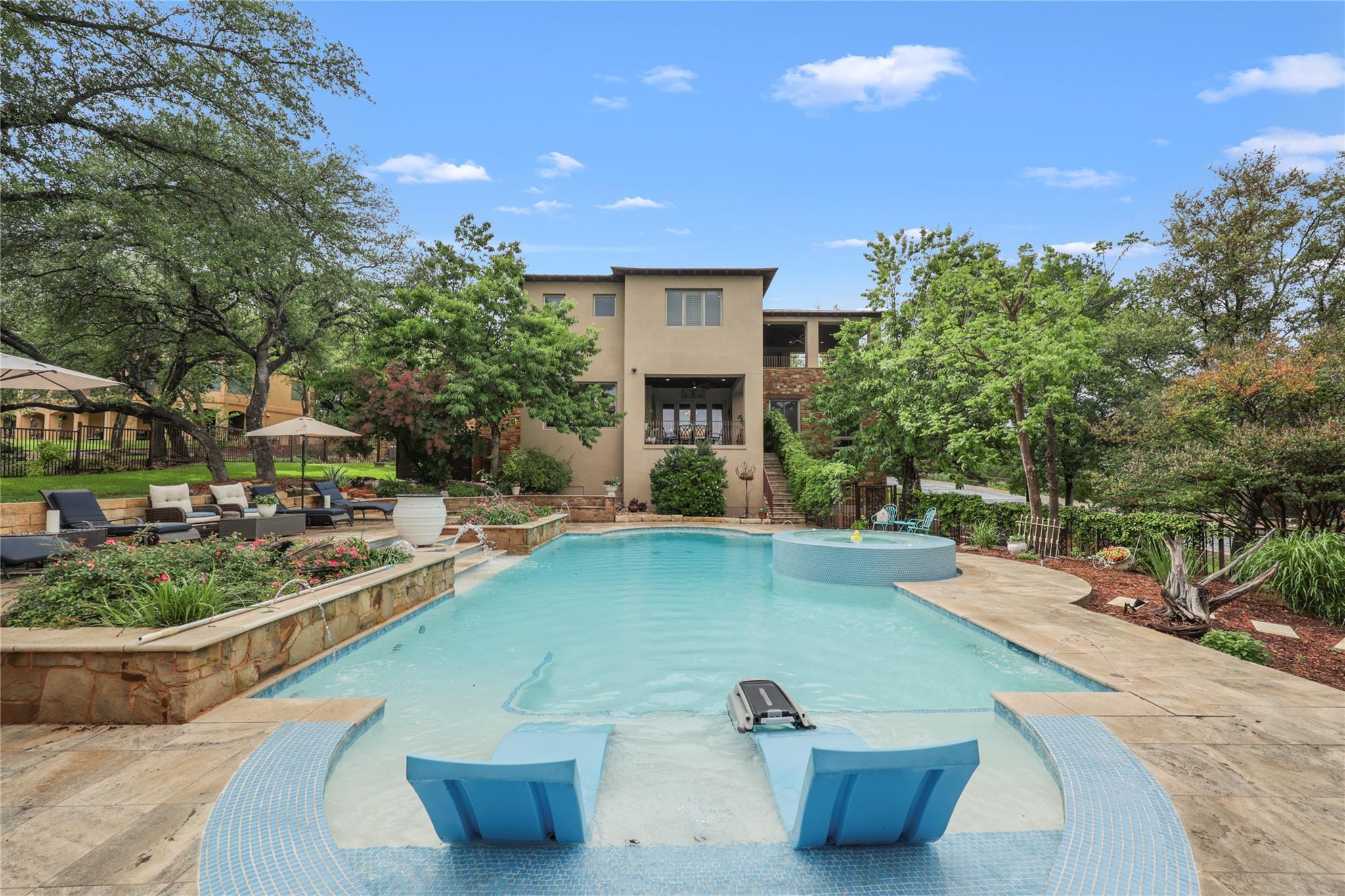 17501 Navigation Ln, Lago Vista, TX 78645