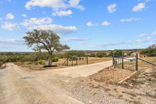 401 Ranchview Rd, Spicewood