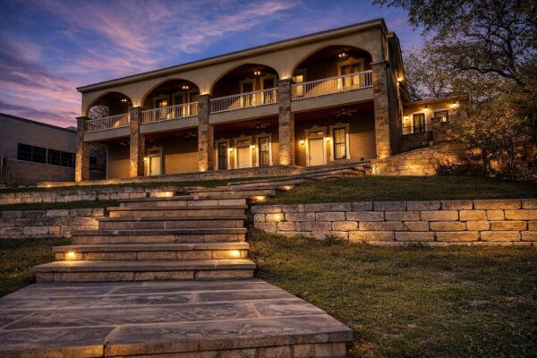 802 Main St, Bastrop