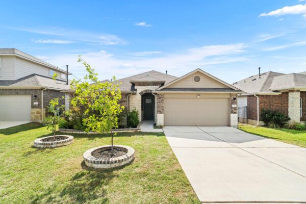 212 Royal Palm Way, Leander