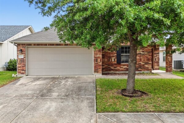 18420 Cloudmore Ln, Elgin
