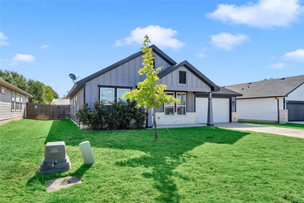 449 Dove Trl, Bertram
