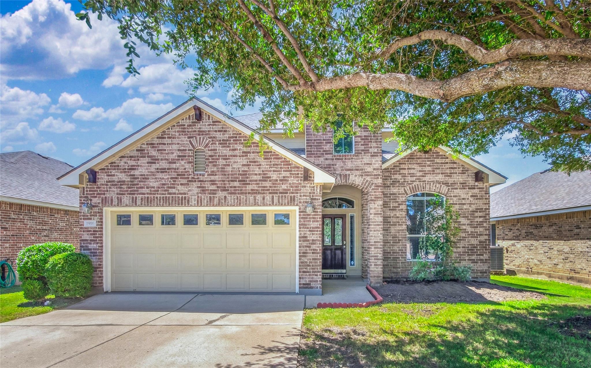 1916 Golden Arrow Ave, Cedar Park, TX 78613