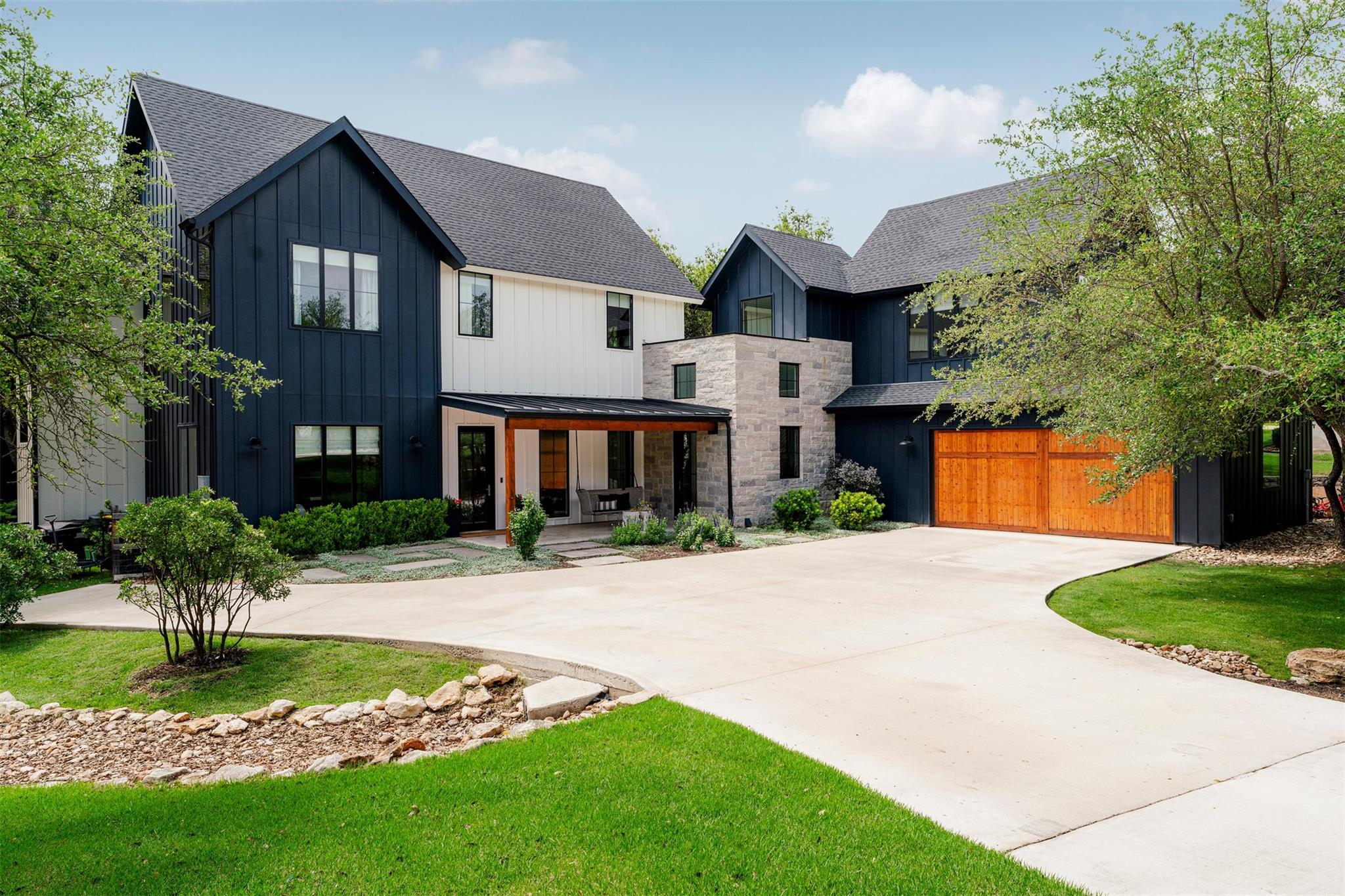 251 Victorian Gable Dr, Driftwood, TX 78619