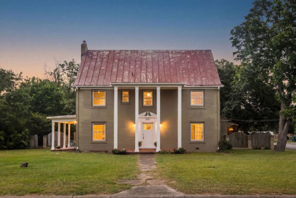 948 Maple St, Lockhart