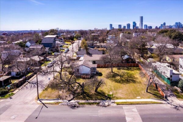 2512 E 9th St, Austin