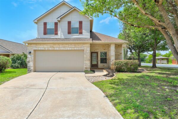 400 Falcon Ln, Leander