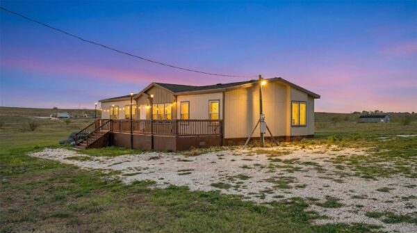 430 County Road 451 None, Coupland