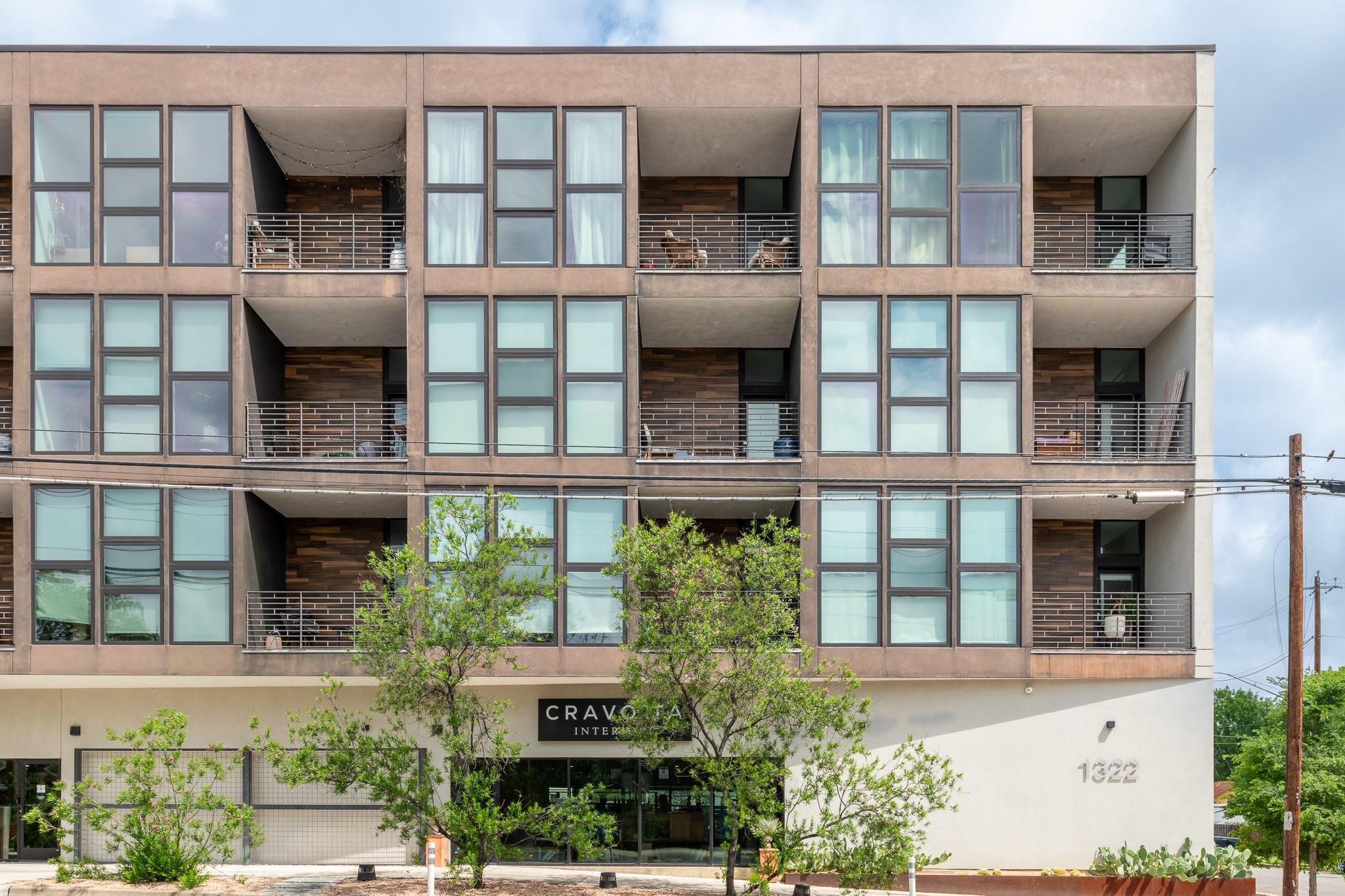1322 E 12th St #305, Austin, TX 78702