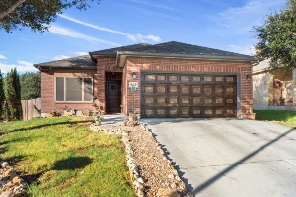 242 Coach Dr, Buda