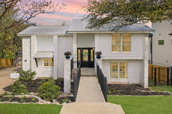 3627 Peregrine Falcon Dr, Austin