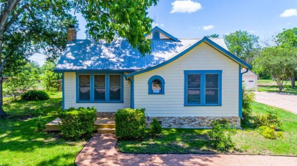 209 Lockhart St, Martindale