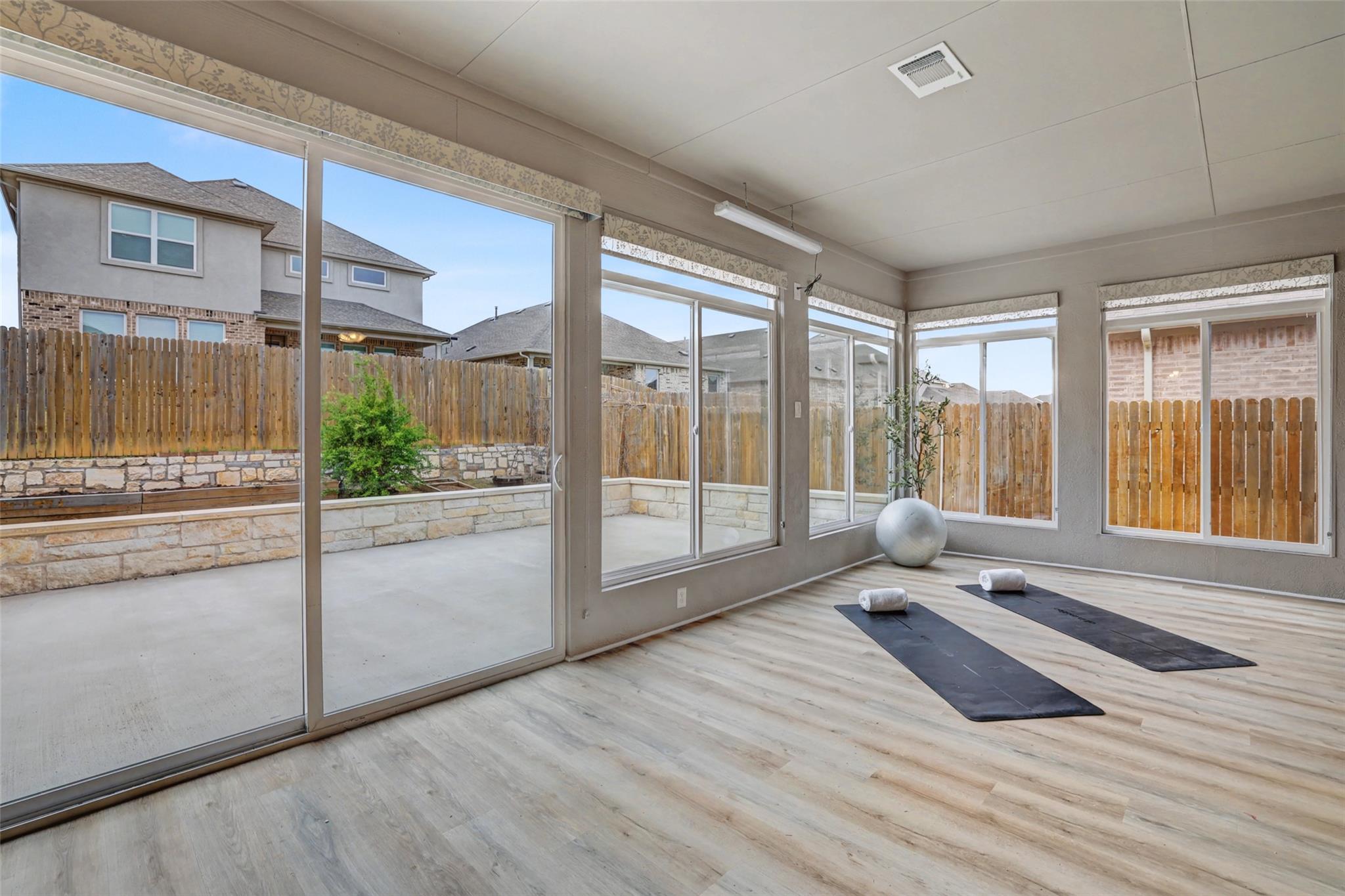 421 Abruzzi St, Leander