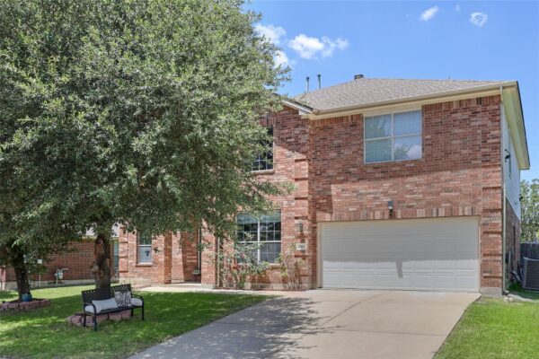 916 Abbeyglen Castle Dr, Pflugerville