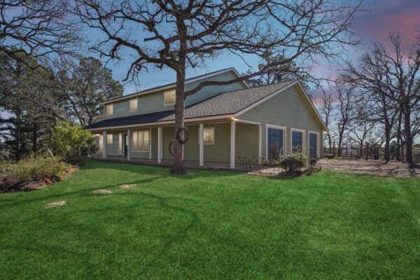 407 Country Ln, McDade
