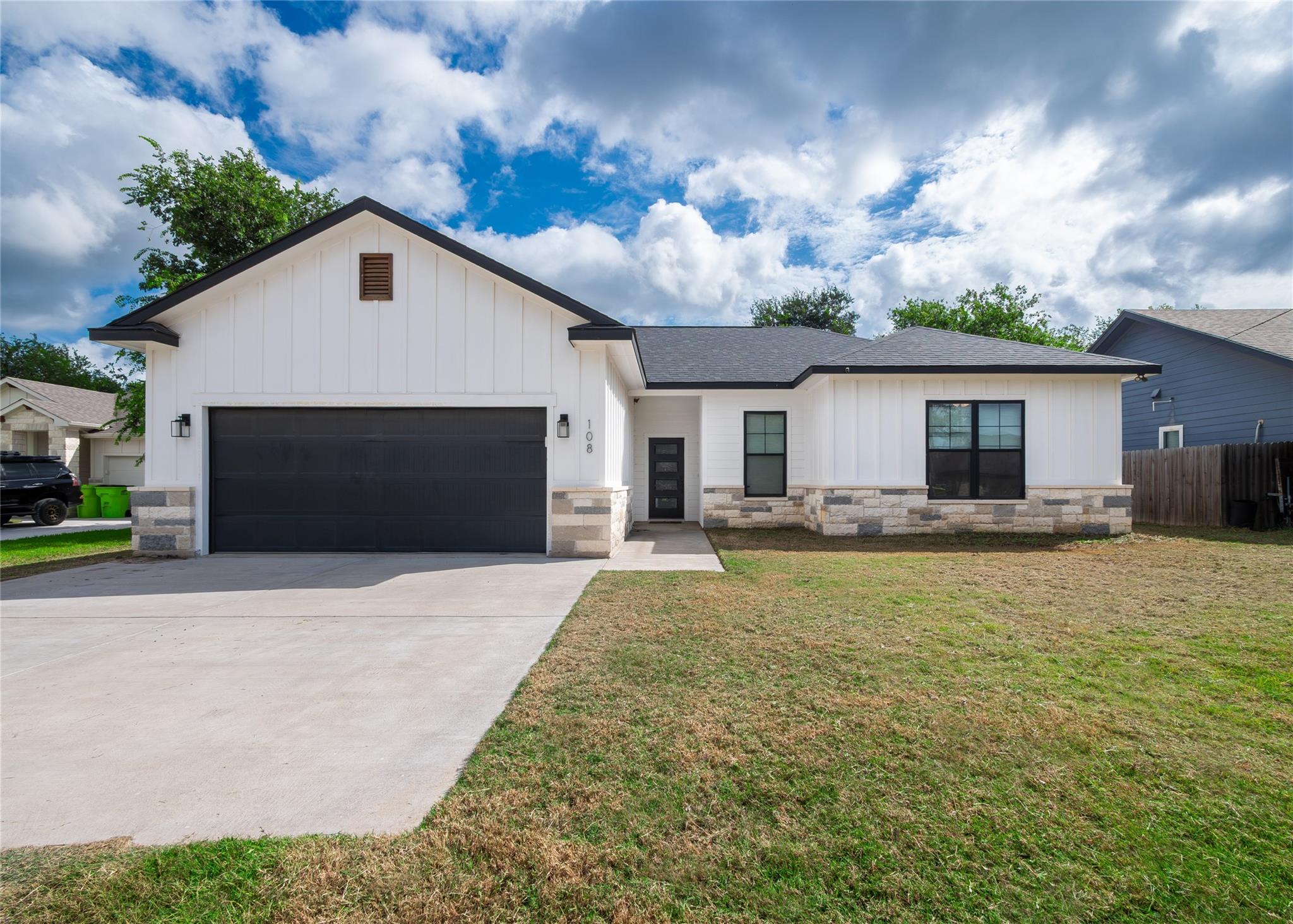 108 W Keomuku Ln, Bastrop, TX 78602