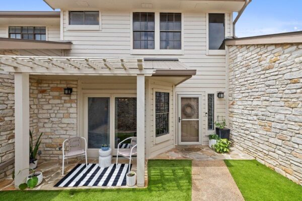 2201 Lakeway Blvd #18, Lakeway