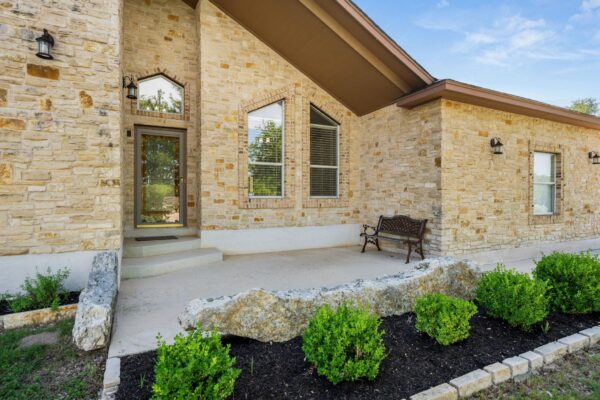 509 Meadow Oaks Dr, Dripping Springs