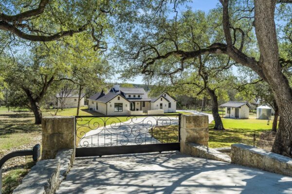 312 Rancho Grande Dr, Wimberley