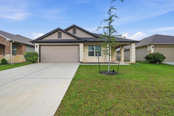 105 Krause Springs Dr, Hutto