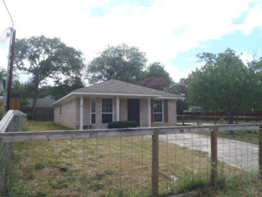 309 Ellis St, San Marcos